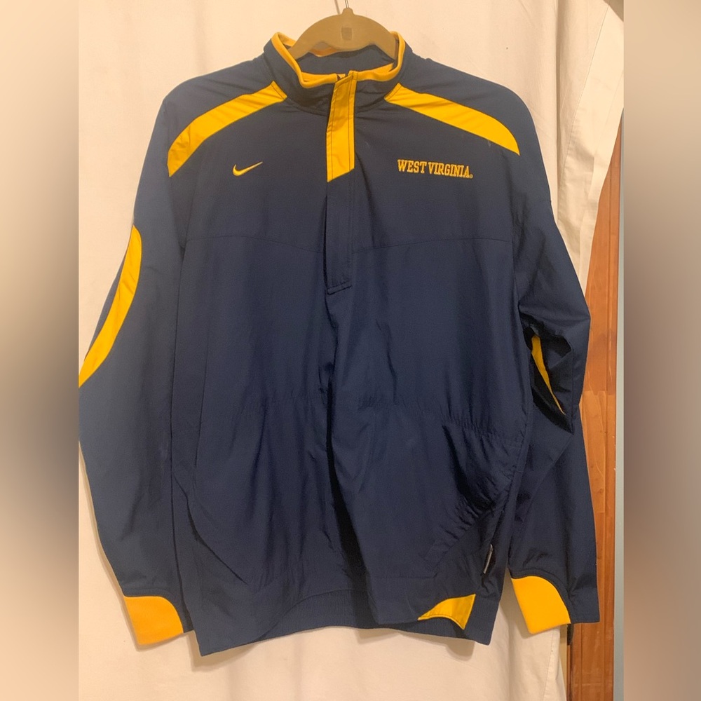 Nike Pullover - Picture 2 of 16